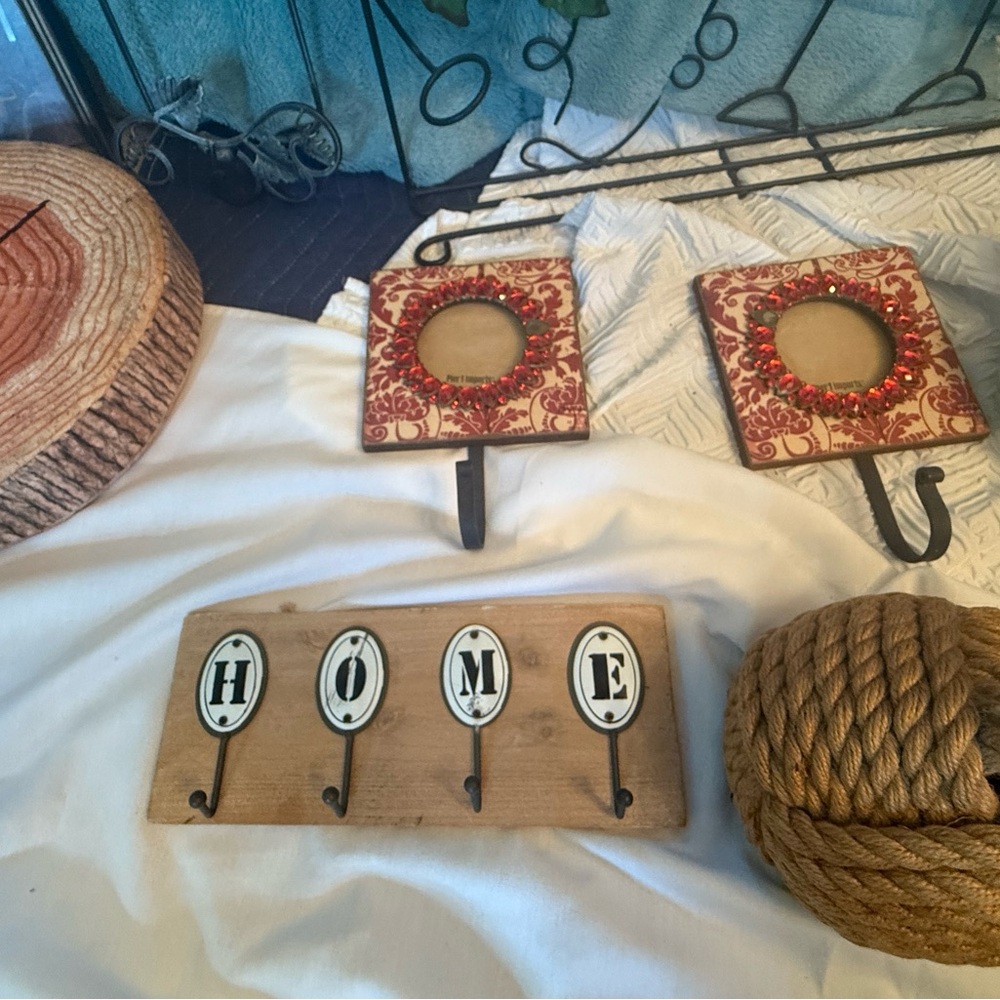 Vintage Wine Decor Collection!! - Picture 12 of 16